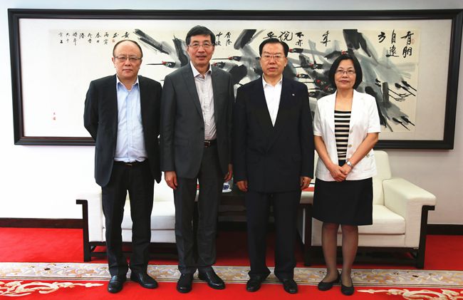 廈門市政協(xié)主席張健一行到訪集團(tuán)（圖）