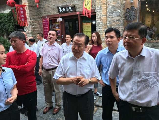 張學武董事長考察廣西賀州旅遊項目（圖）