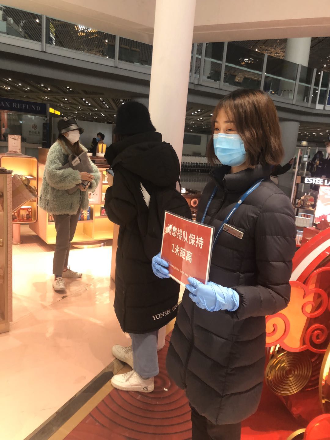 【中國免稅人在行動·一線直擊篇】之十五： 不畏艱險戰(zhàn)疫情，無私奉獻顯大愛
